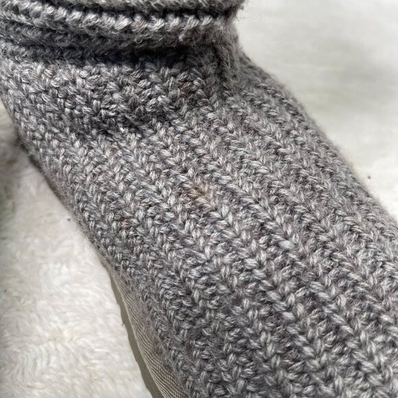 UGG #5819 Women's Grey Classic Cardy Button Knit Boot Shoes Size 9 - Picture 8 of 14